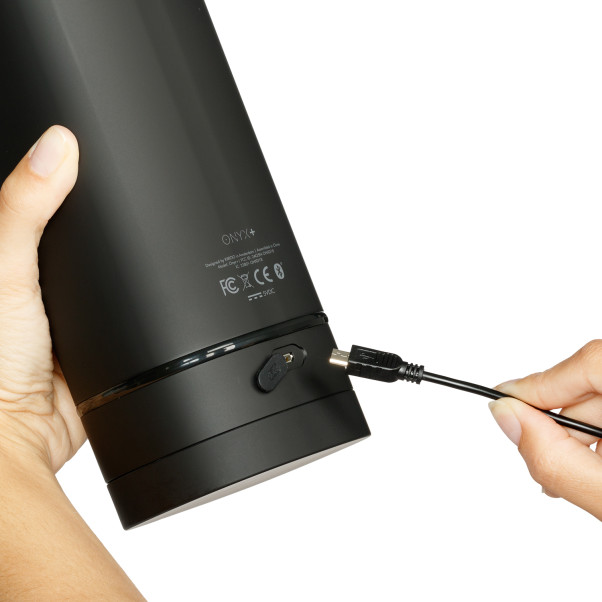 Kiiroo Onyx+ Teledildonic Jessica Drake Masturbator