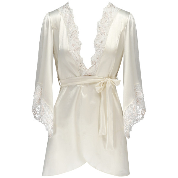 Casmir Inoe Witte Kimono