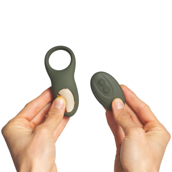 Sinful Love Buzz Army Green Vibrerende Cockring met Afstandsbediening