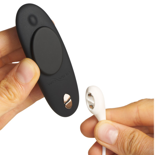 We-Vibe Tease Us Moxie Slipjes Vibrator en Bond Vibrerende Cockring Set